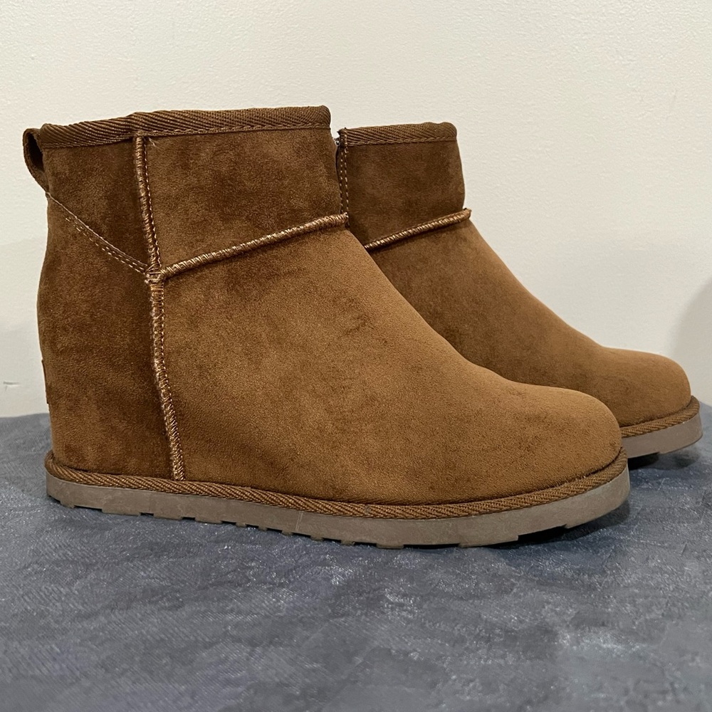 Dunes Hidden Wedge Boots